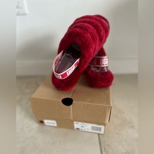 Uggs fluff yeah slippers new